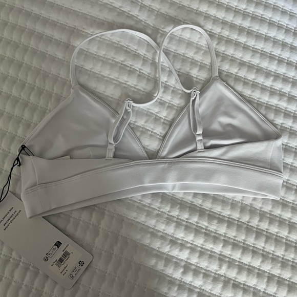 ALO Yoga Splendor Bra NEW WITH TAGS - Picture 2 of 3